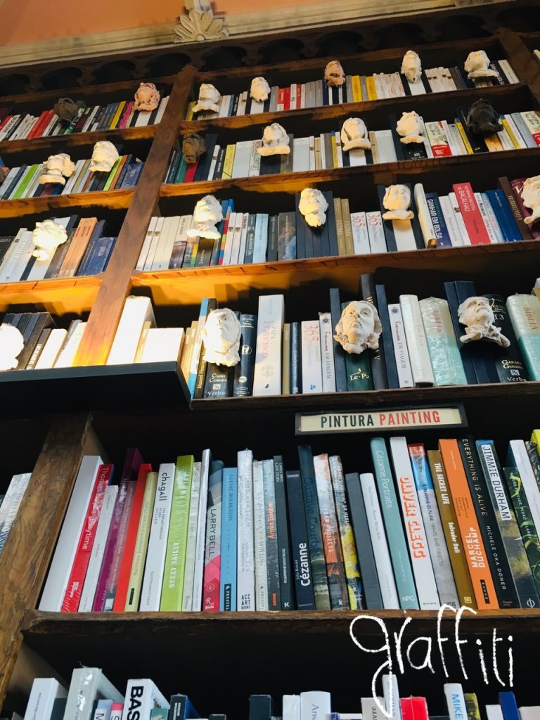 Librairie Lello, Porto.